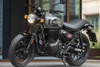 Royal Enfield का नया मॉडल Roadster 450 जल्दी ही होगा लांच, मार्केट में उतरते ही ट्रायंफ स्पीड 400 को देगी कड़ी टक्कर